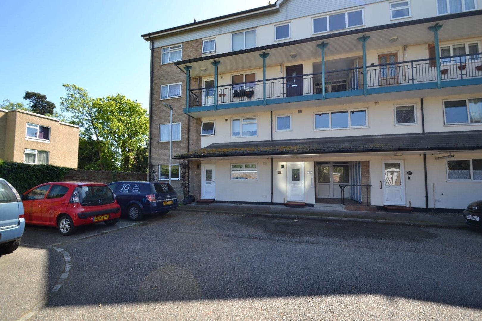 House Priory Close in Hoddesdon