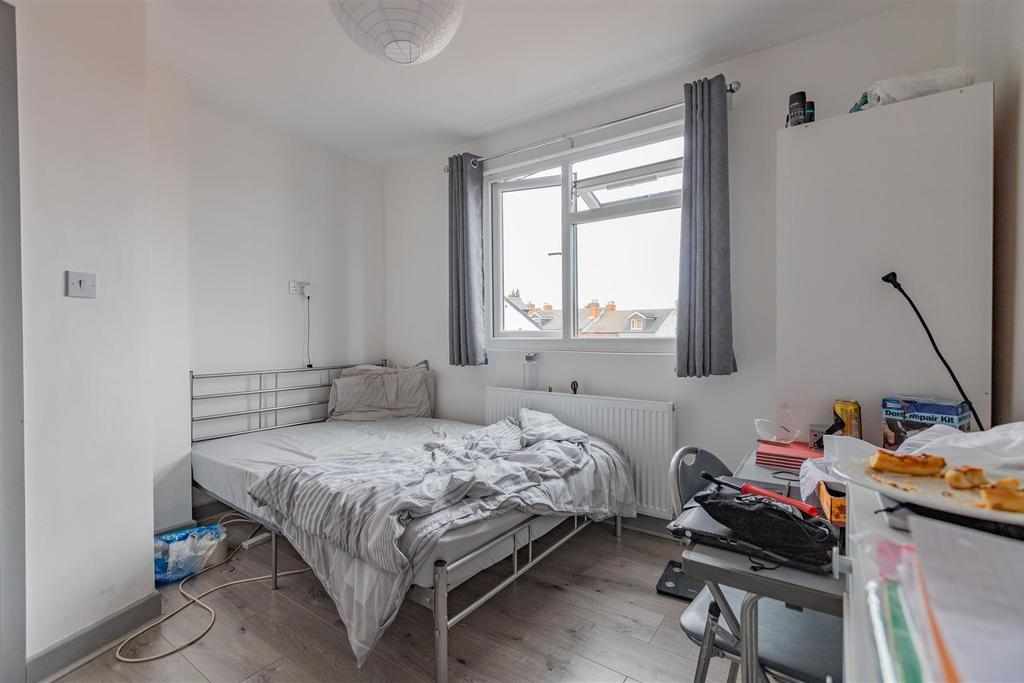 Flat Heeley Road in Birmingham