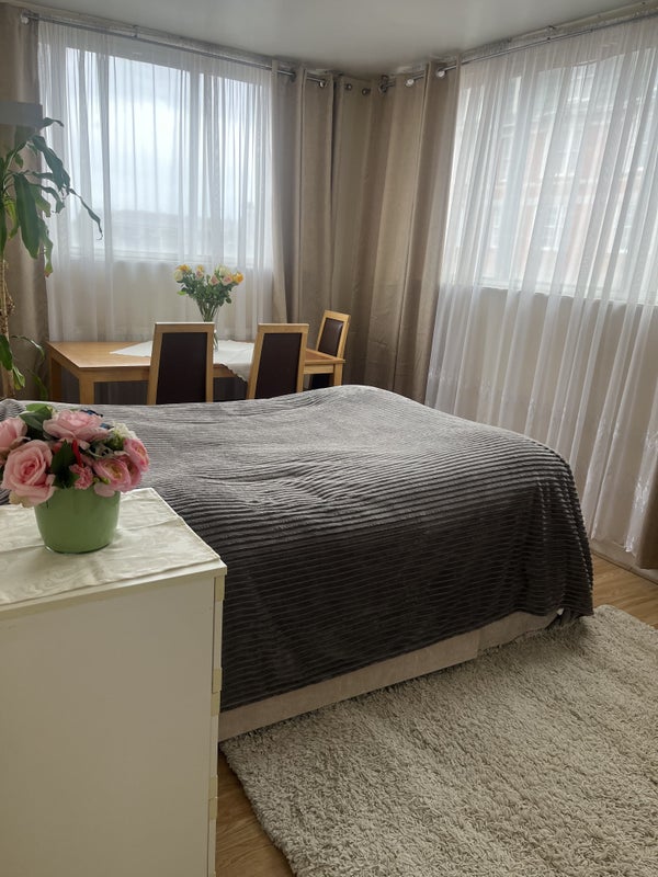 Room Bishop's Bridge Road in City of Westminster