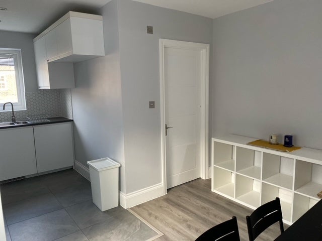 Flat Marian Road in Greater London