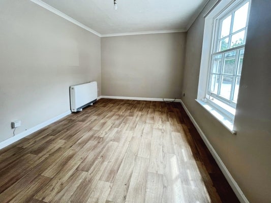 Flat Pines Court in Blandford Forum