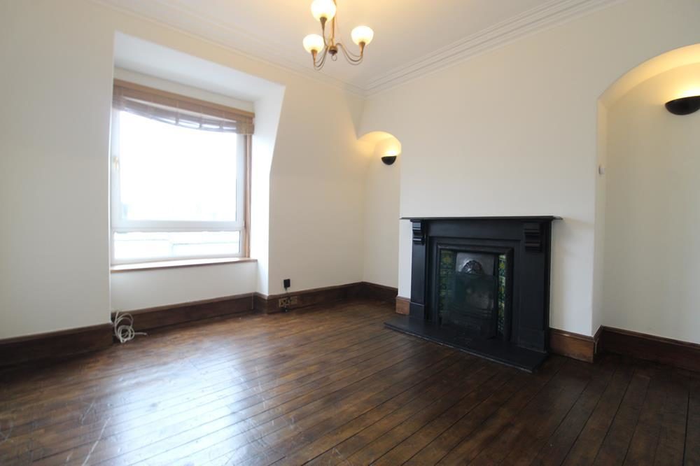 Flat Wallfield Crescent in Aberdeen