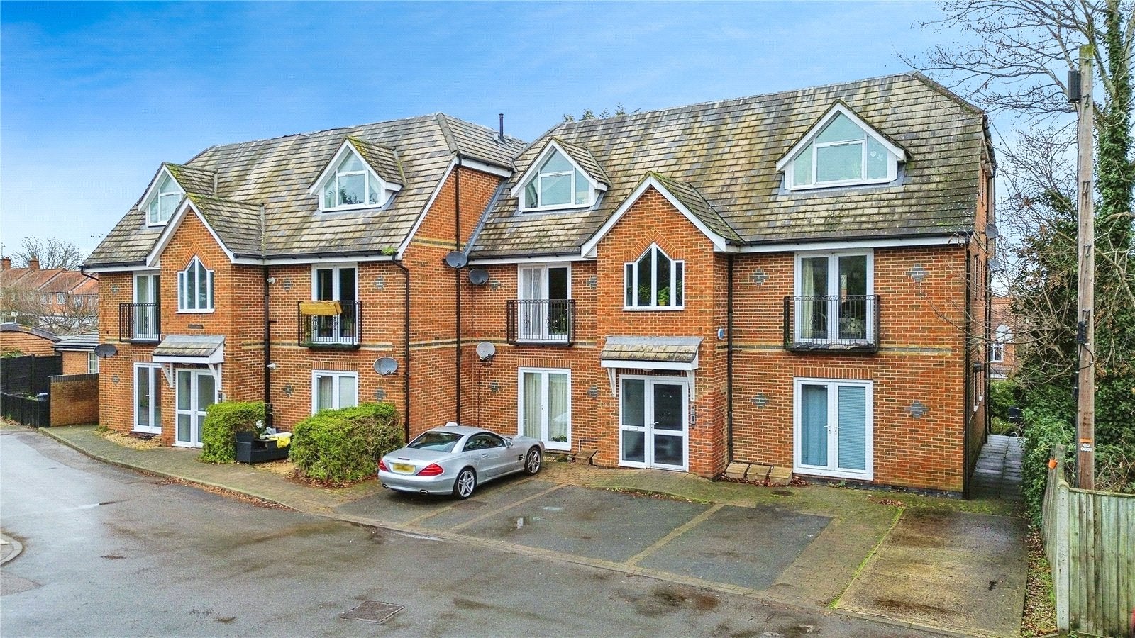 Flat Lundy Lane in Reading