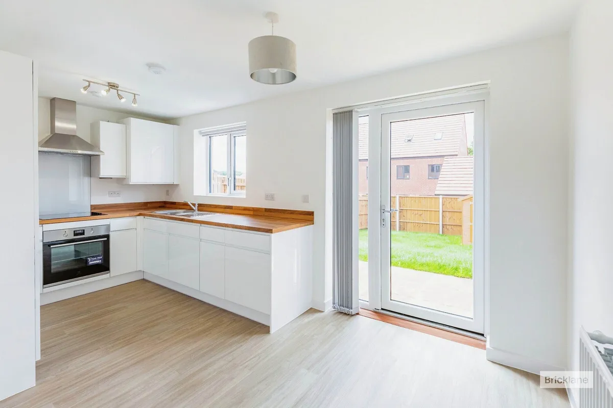 House Gabriel Way in Wellingborough