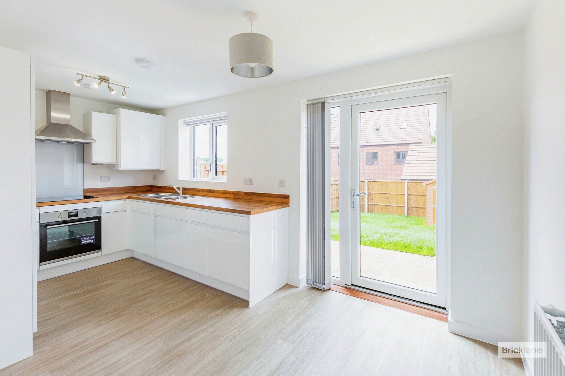 House Gabriel Way in Wellingborough