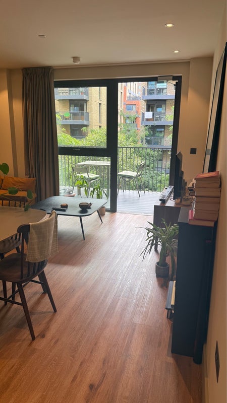 Room Ashley Road in Greater London