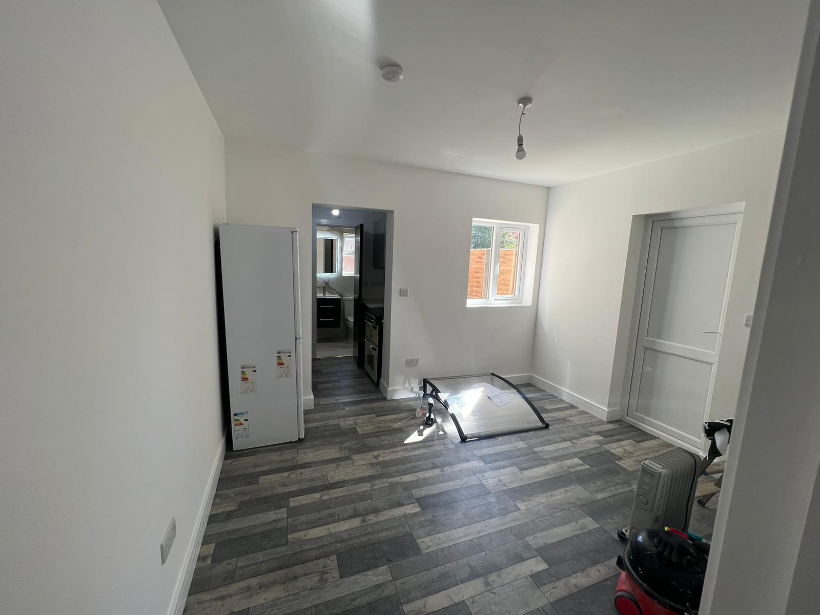 Flat West Road in Greater London