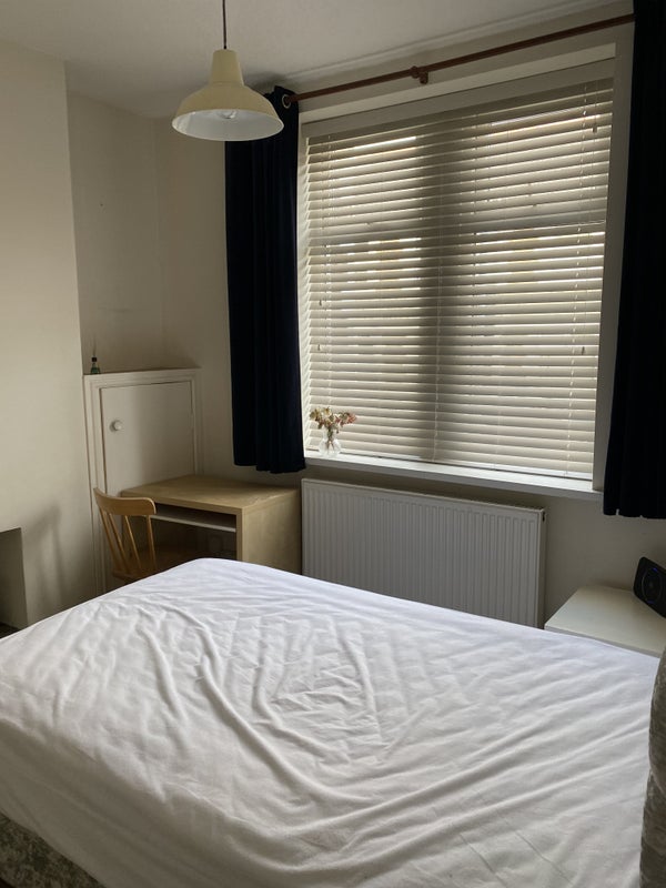 Room Whitchurch Place in Cardiff