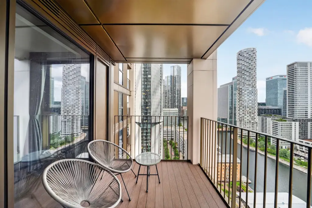 Flat Charter Street in Greater London