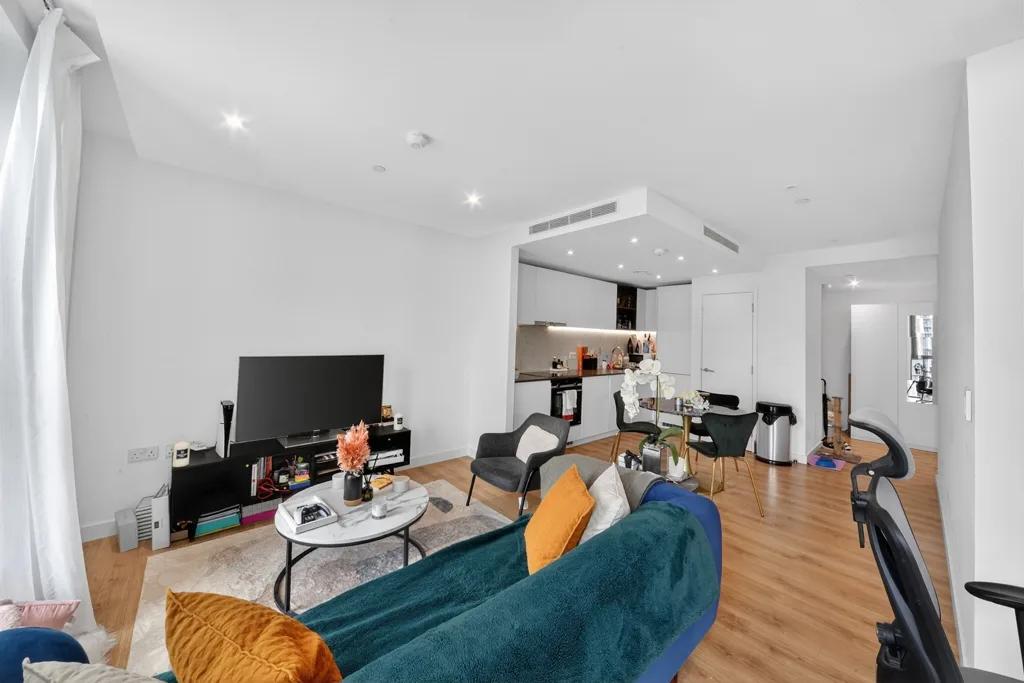 Flat Charter Street in Greater London