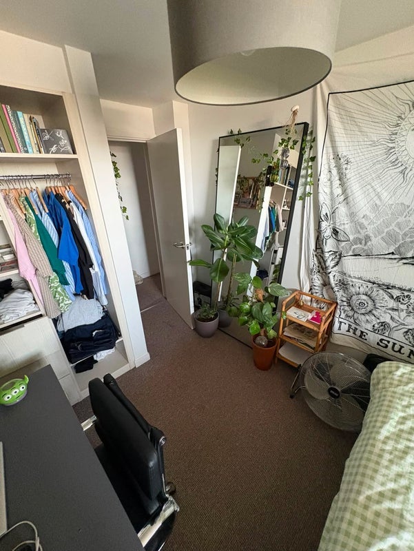 Room Chippenham Road in Manchester