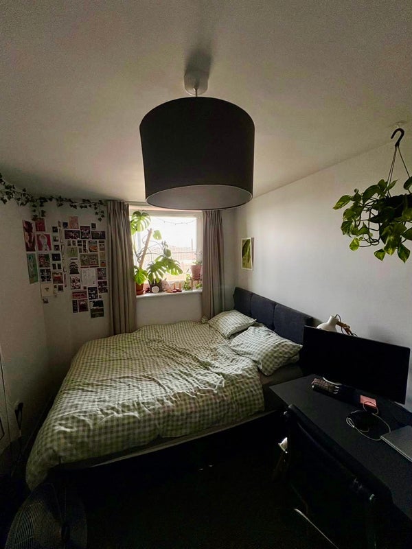 Room Chippenham Road in Manchester