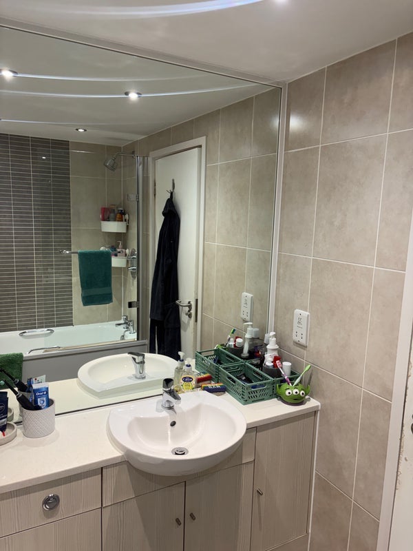 Room Chippenham Road in Manchester