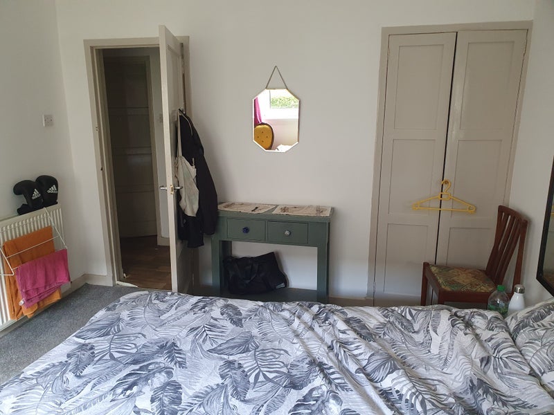 Room Ashmore Road in Glasgow