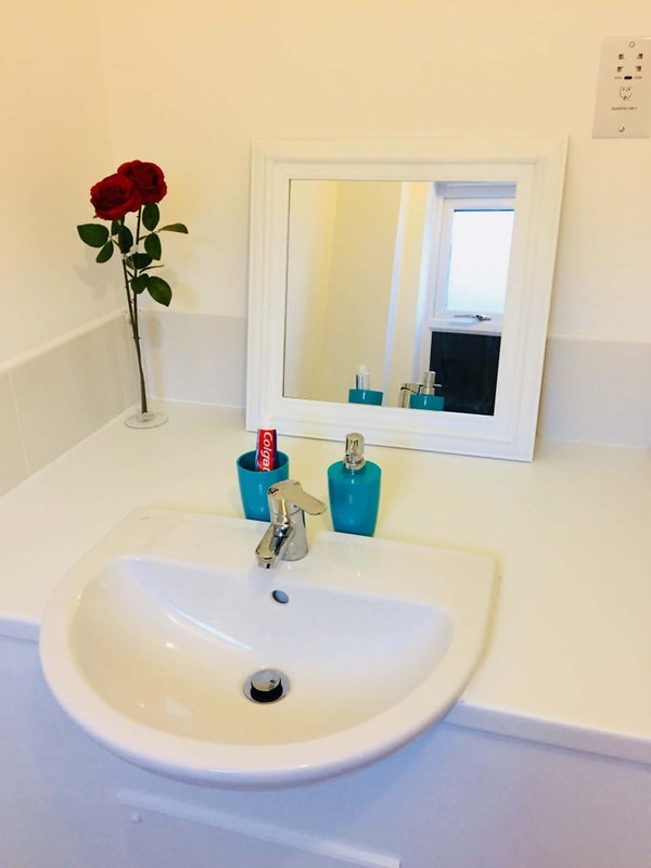 Room Trautmann Close in Manchester