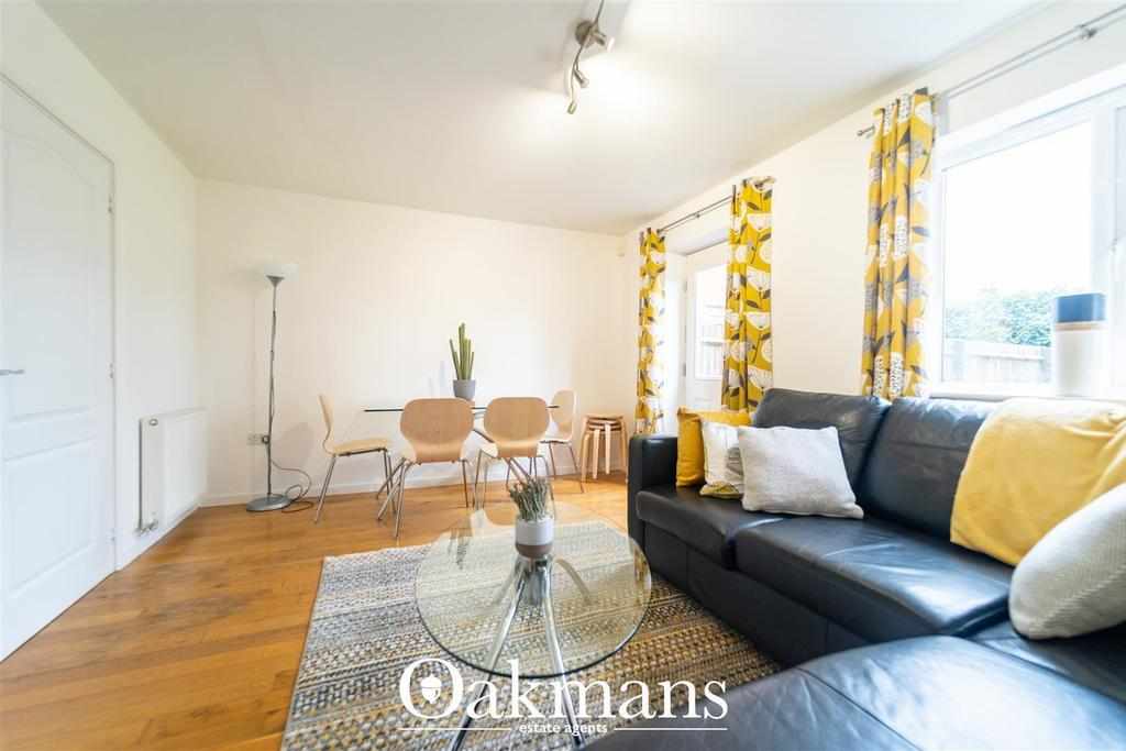 Flat Ten Acres Mews in Birmingham
