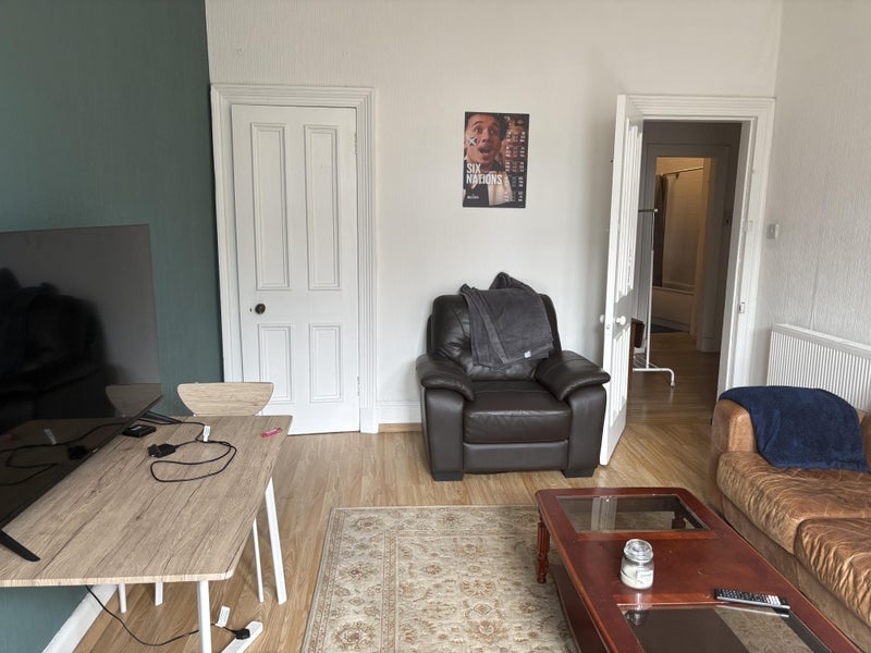 Room Barrington Drive in Glasgow