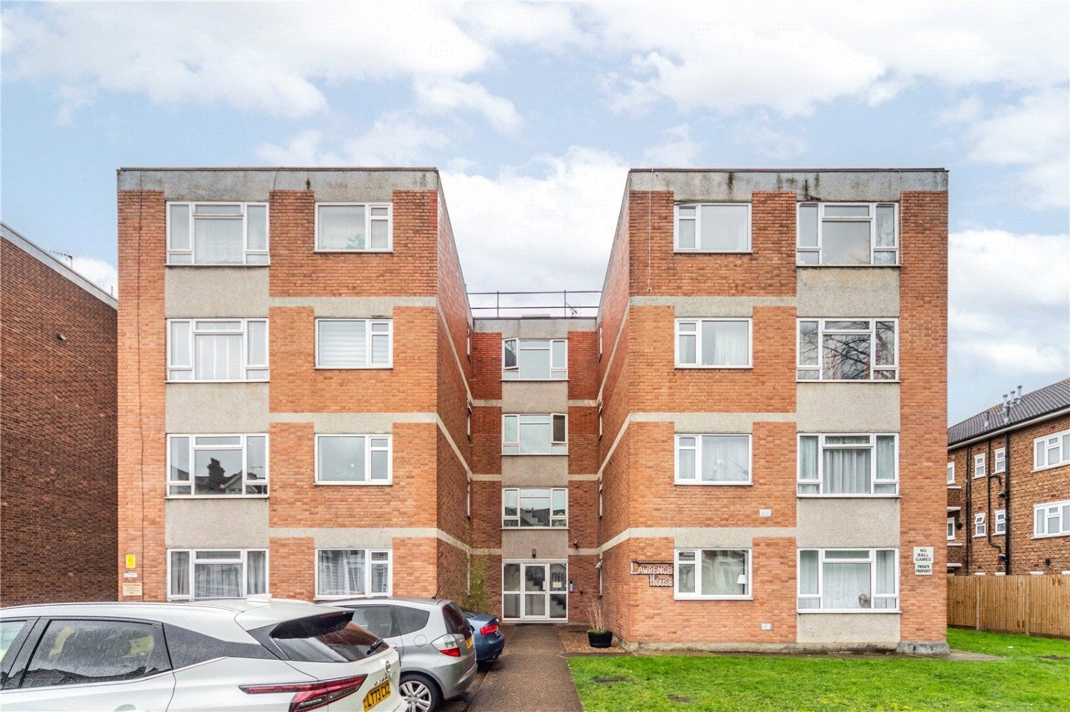 Flat Palmerston Road in Greater London