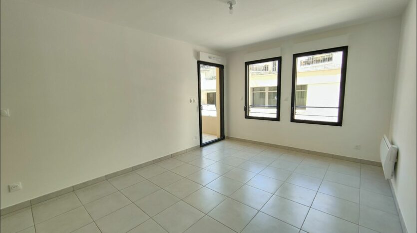 Appartement Rue Fernand Pelloutier à Nîmes