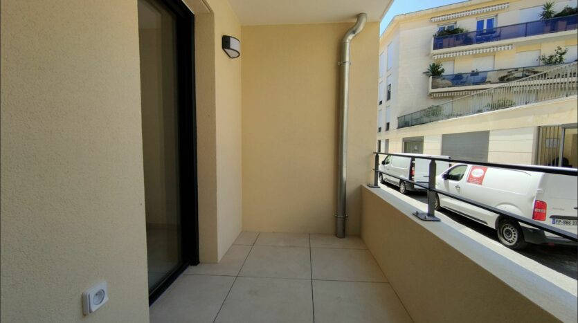 Appartement Rue Fernand Pelloutier à Nîmes