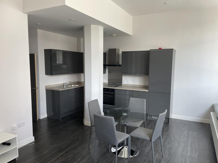 Flat Edmund Street in Liverpool