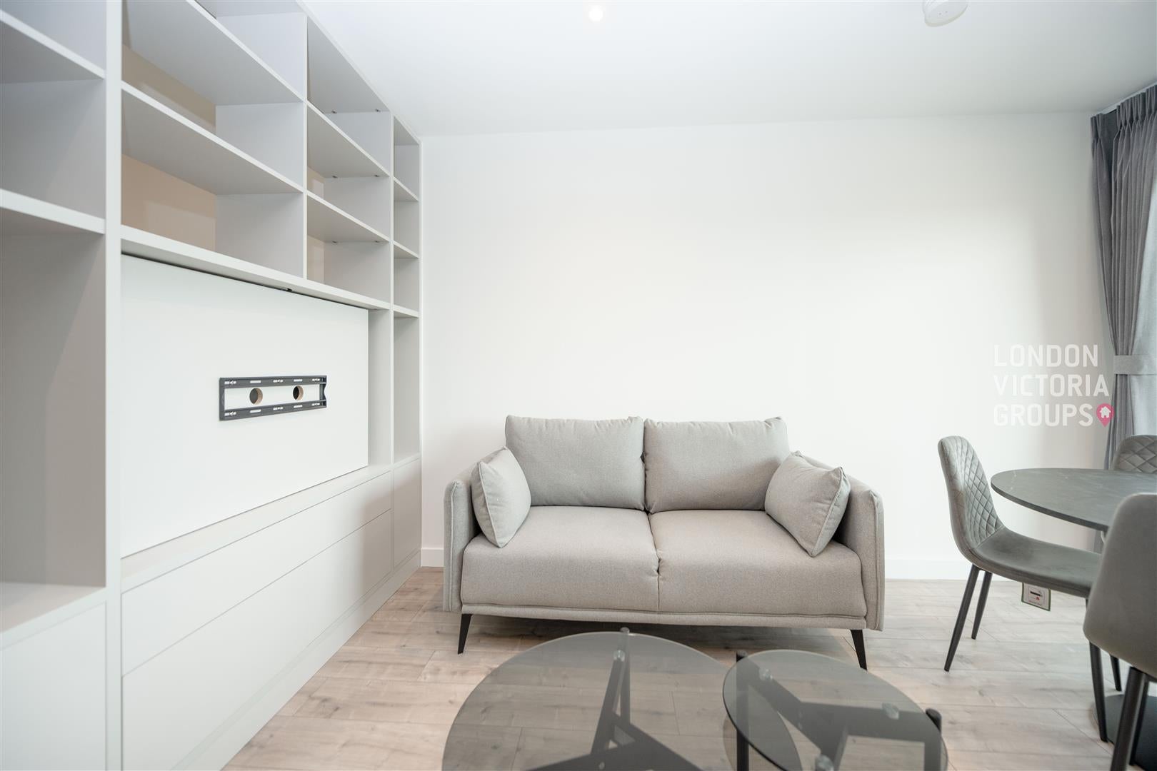 Flat Rose Walk in Houghton Regis