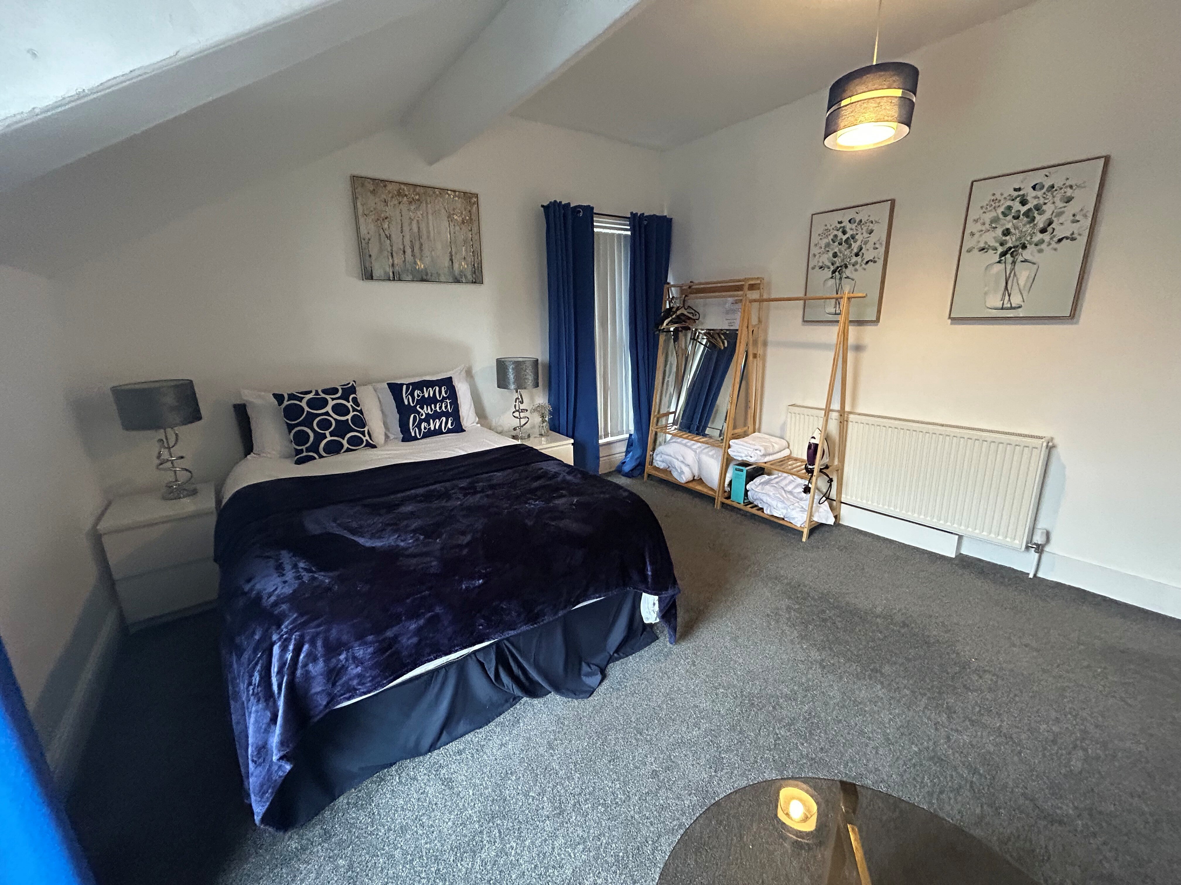 Flat Harlech Road in Crosby