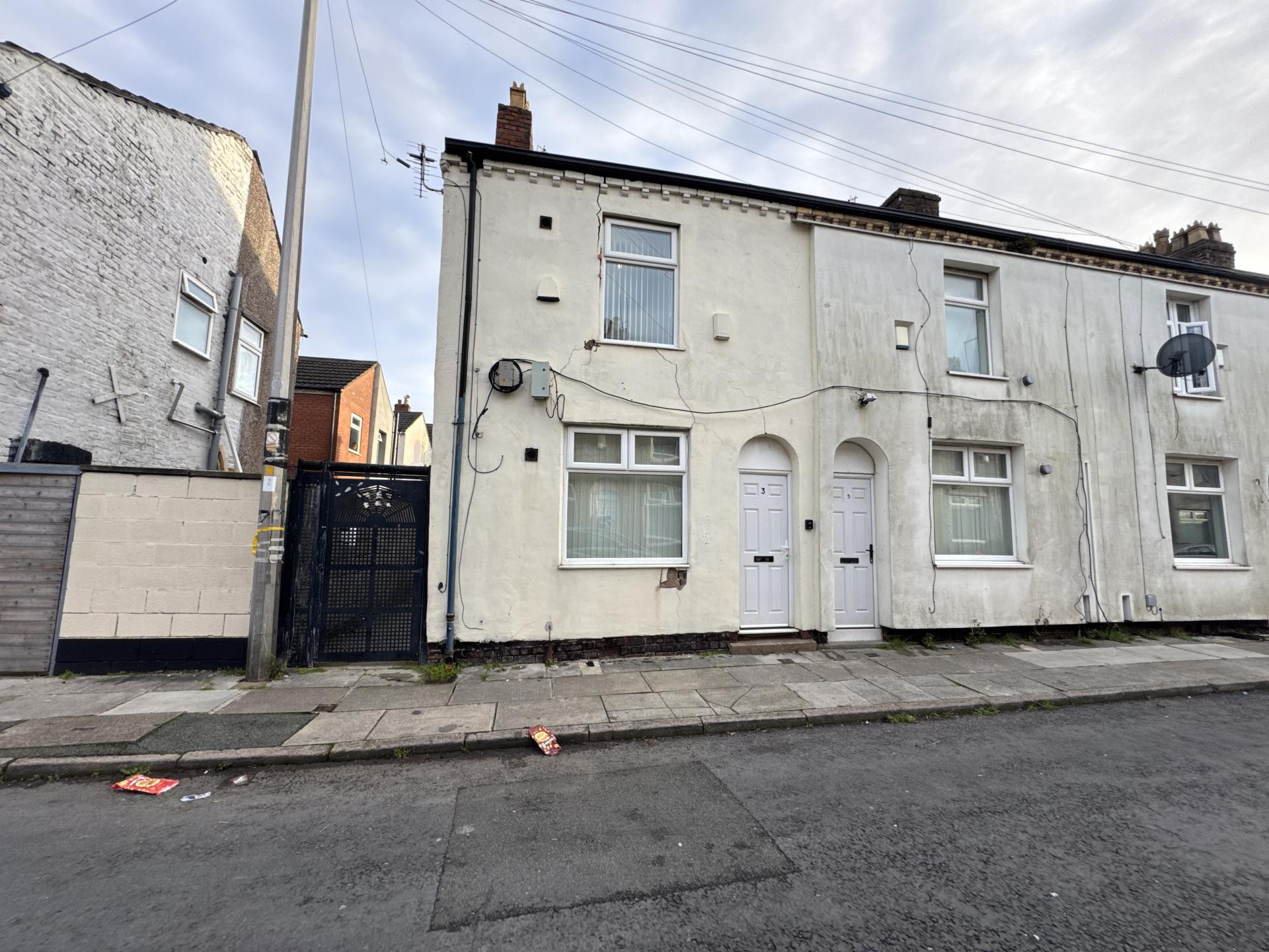 Room Cambria Street South in Liverpool
