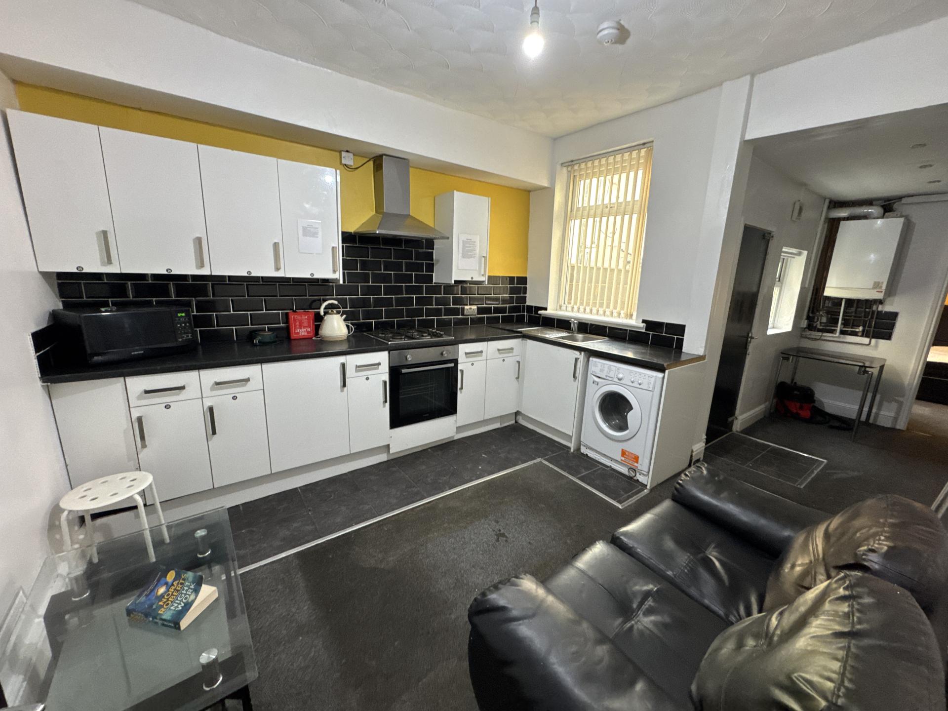 Room Cambria Street South in Liverpool