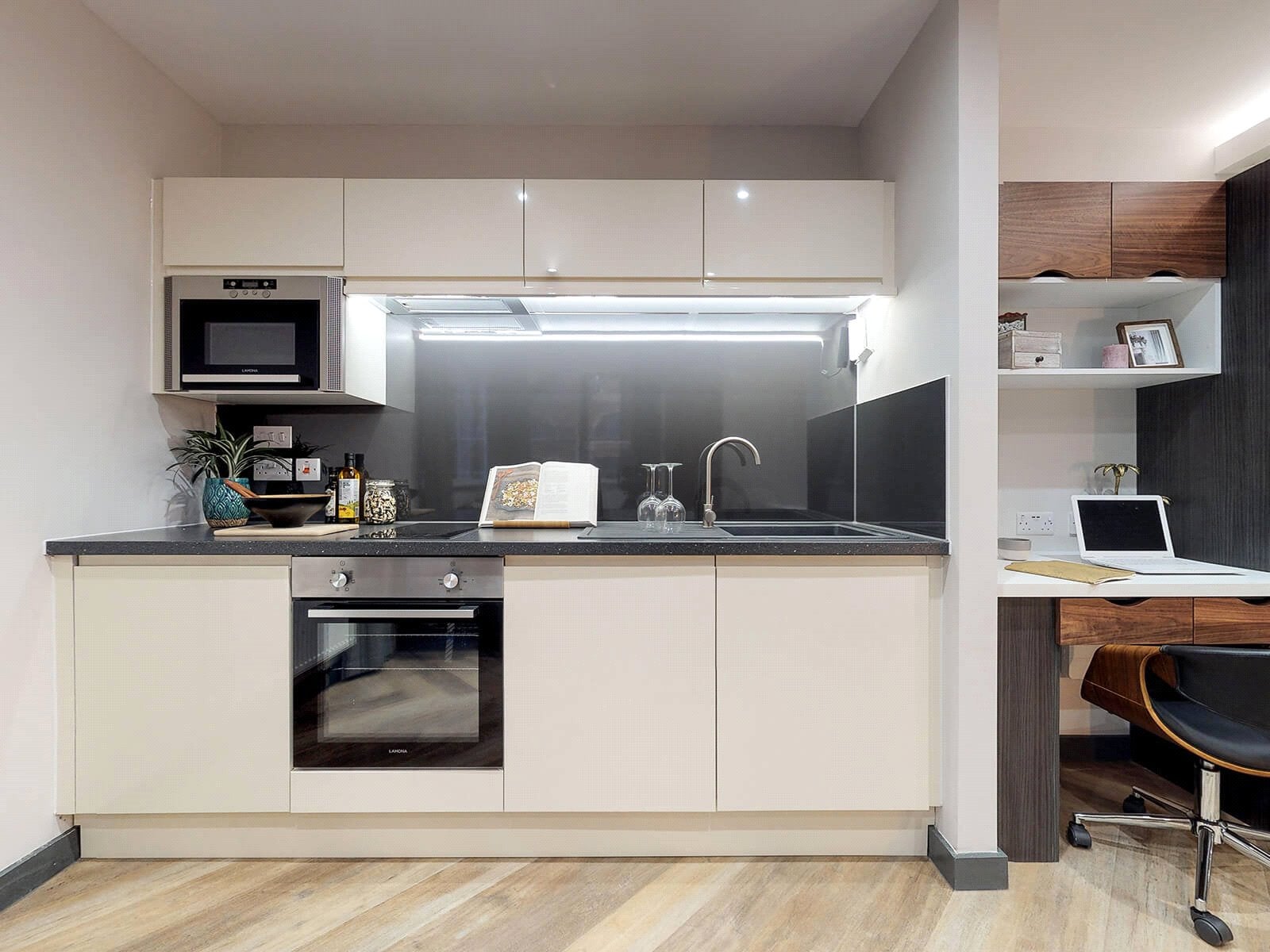 Flat Belgrave Street in Leeds