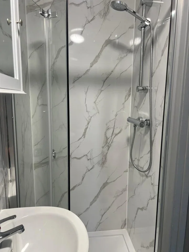Room Bath Road in Slough