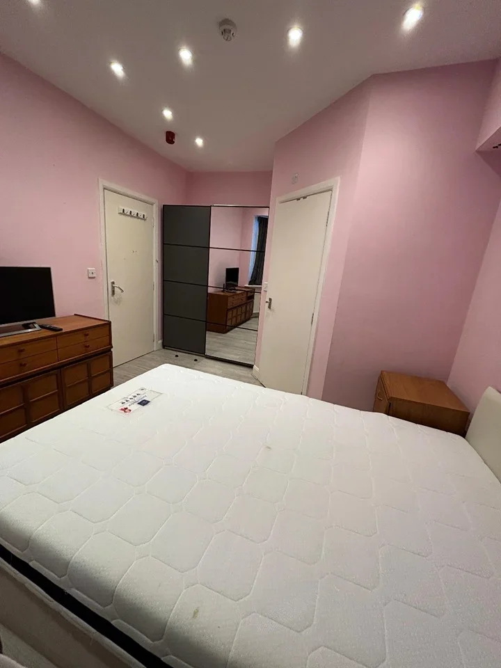 Room Boundaries Road in Greater London
