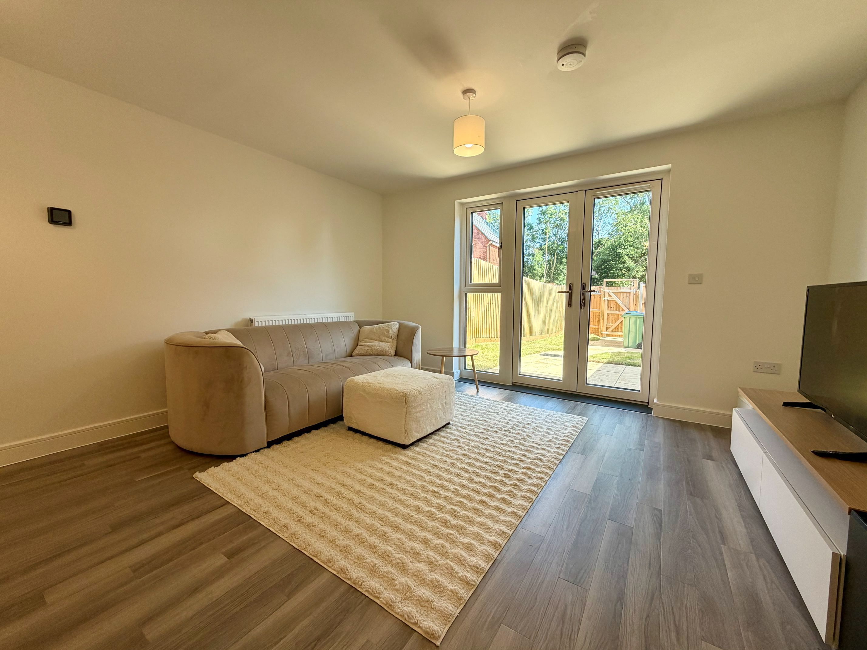 Flat Loverose Way in Stratford-on-Avon
