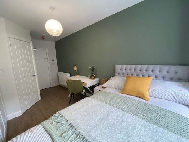 Room Copley Road in Doncaster