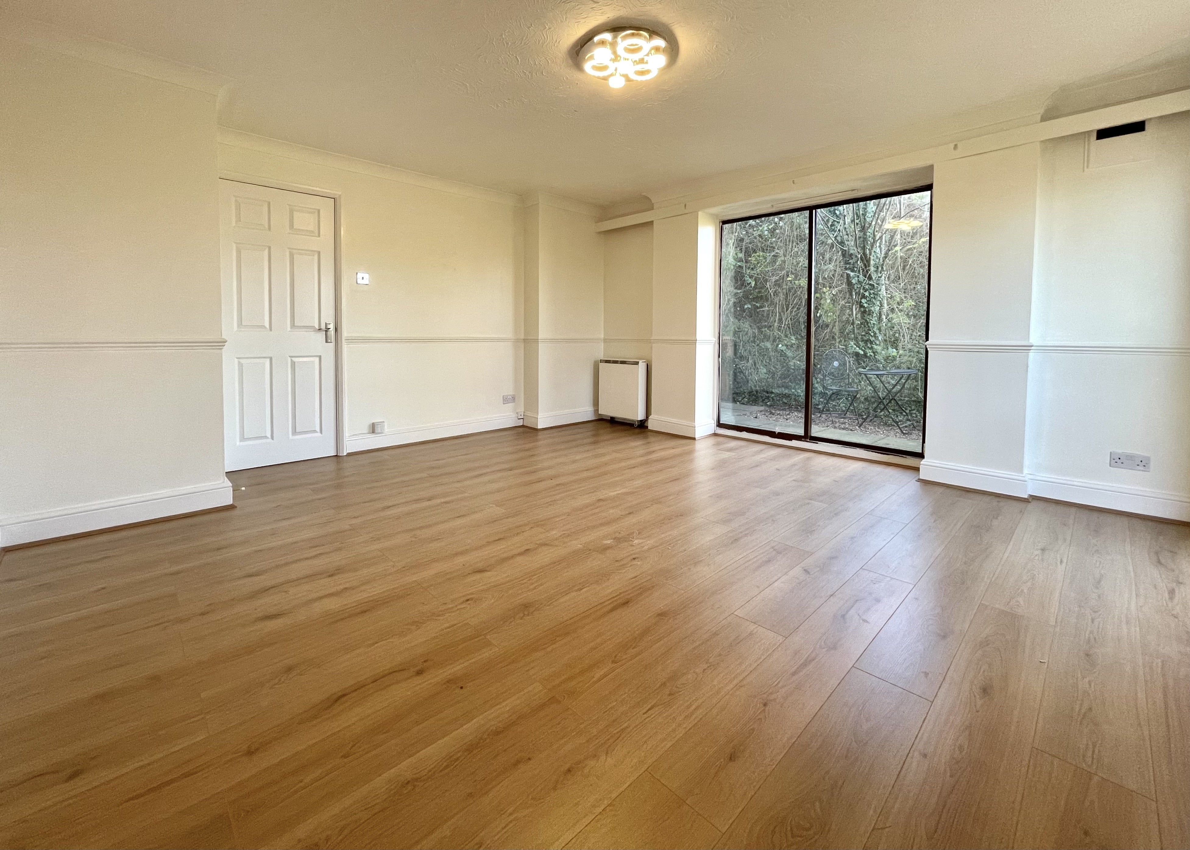 Flat Flitcroft Lea in High Wycombe