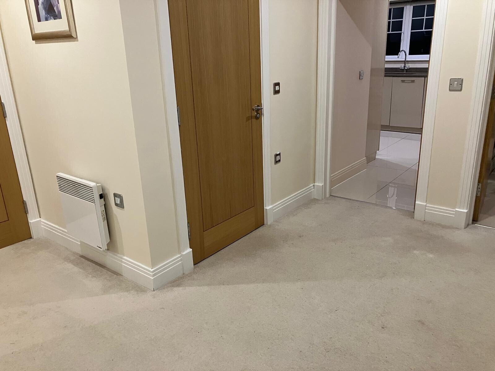 Flat Plough Lane in Greater London