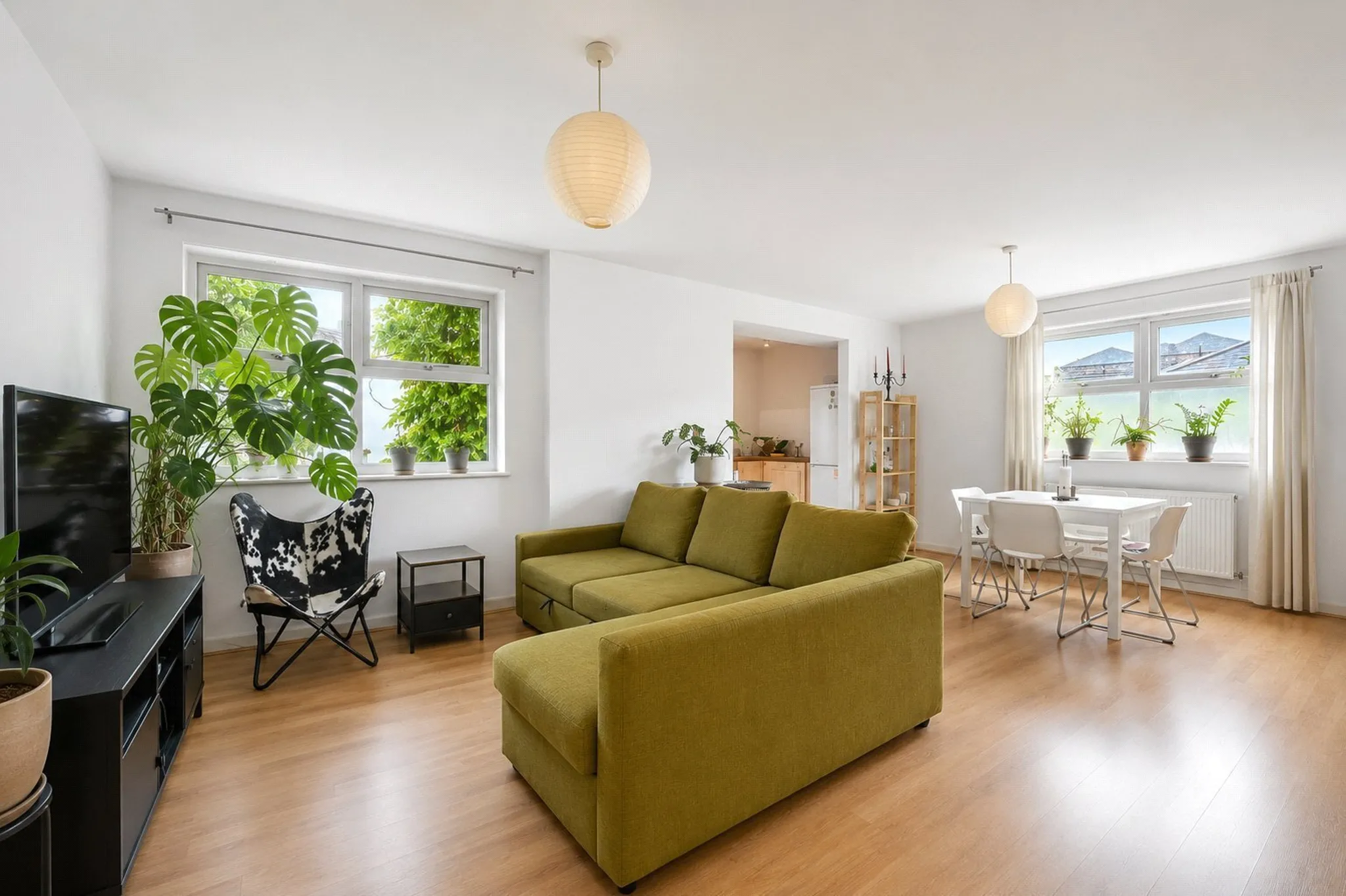 Flat Somerford Grove in Greater London