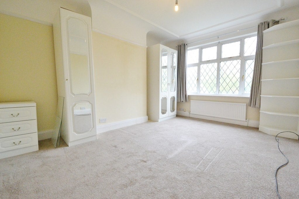 House Pine Gardens in Greater London