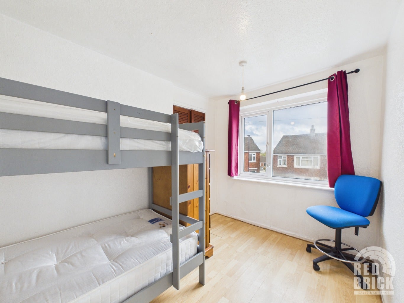 Flat Whitnash Grove in Coventry