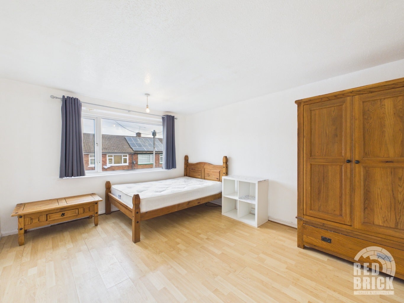 Flat Whitnash Grove in Coventry