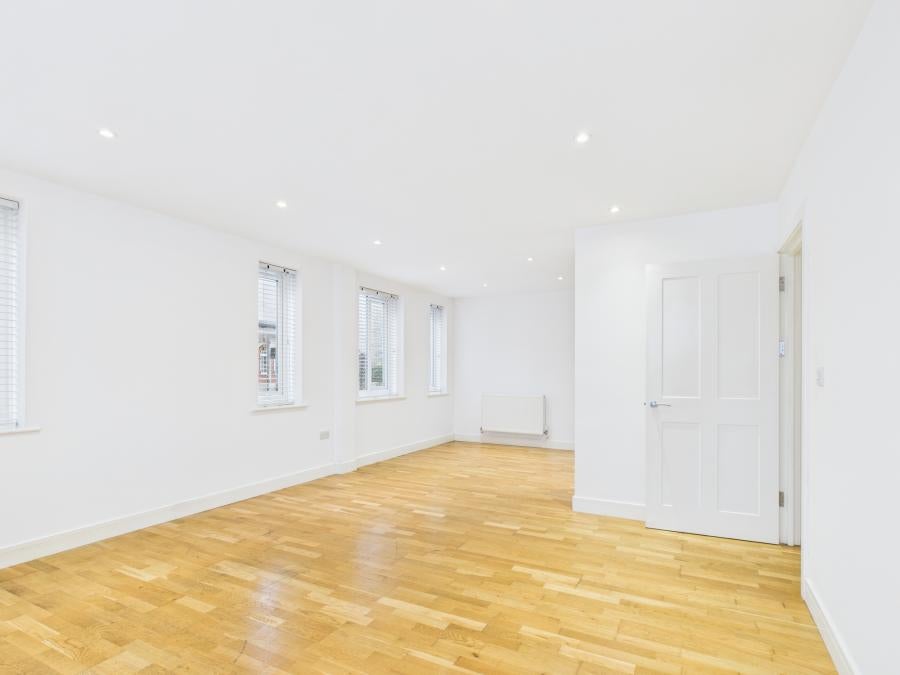 Flat Saint Georges Walk in Waterlooville