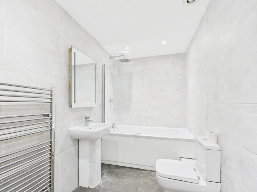 Flat Saint Georges Walk in Waterlooville