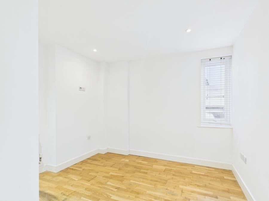 Flat Saint Georges Walk in Waterlooville