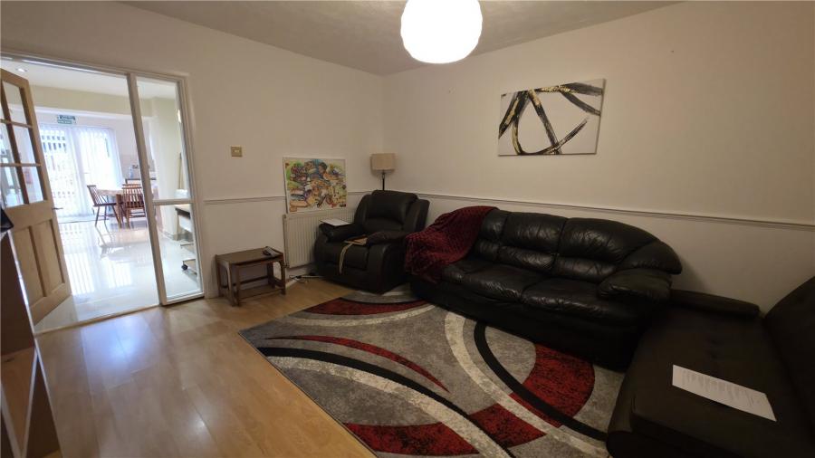 Room Edinburgh Street in Swindon
