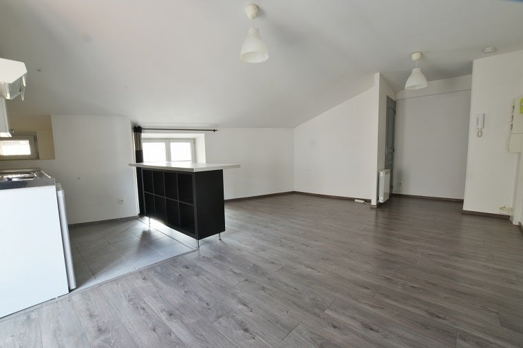 Flat Rue Lavastre in Le Puy-en-Velay