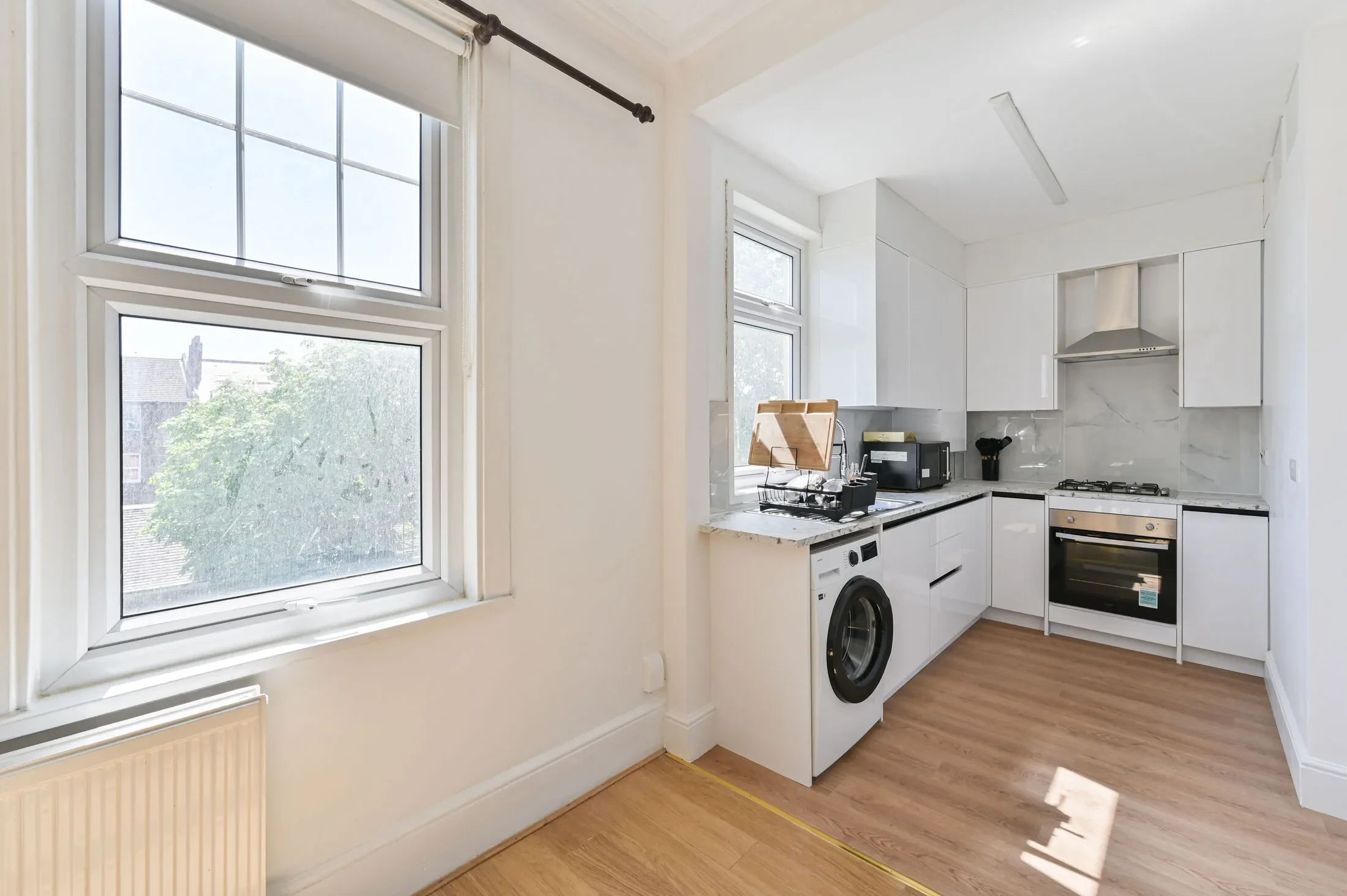 Flat Babington Road in Greater London