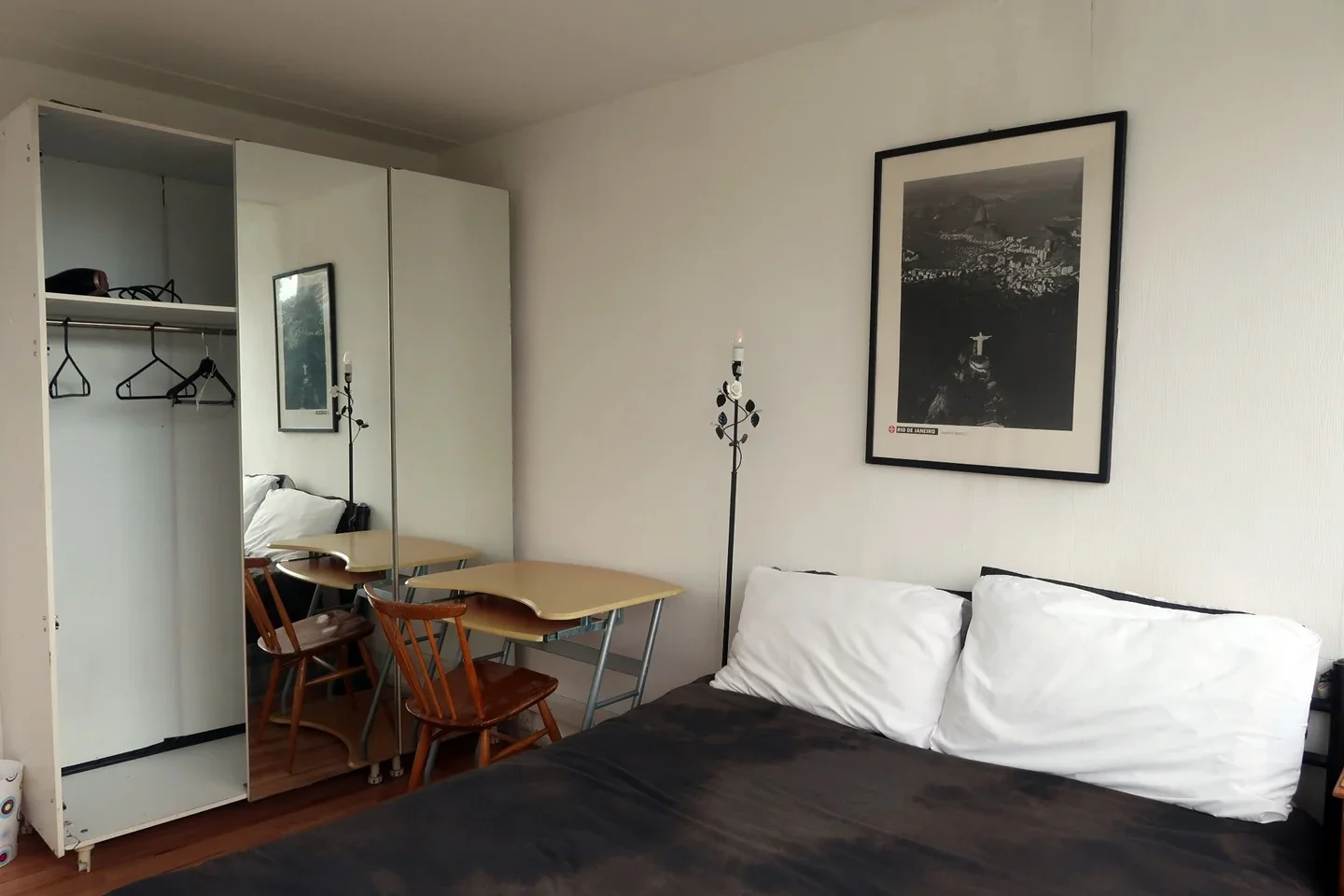 Room Roland Way in Greater London