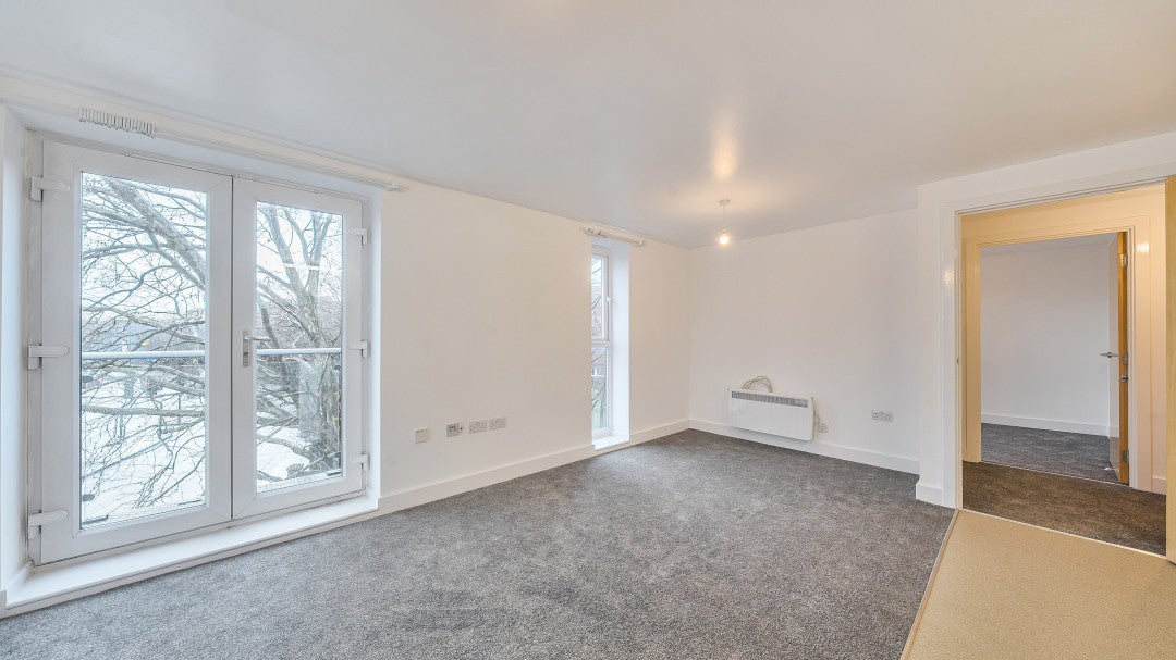 Flat Bond Road in Greater London