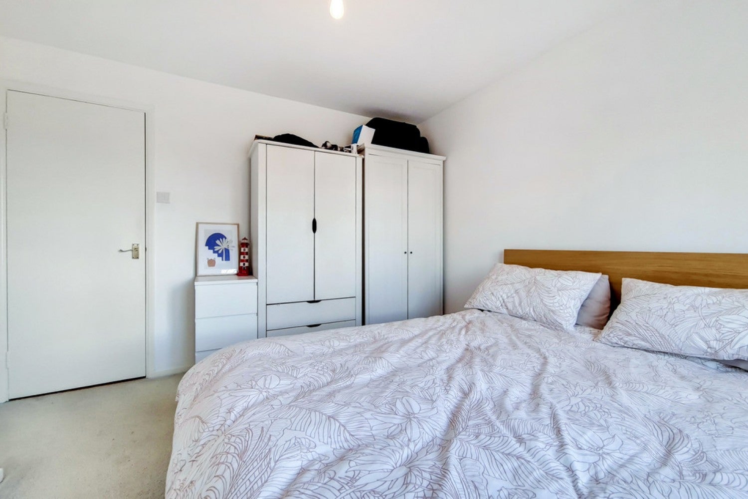 Flat Carberry Road in Greater London