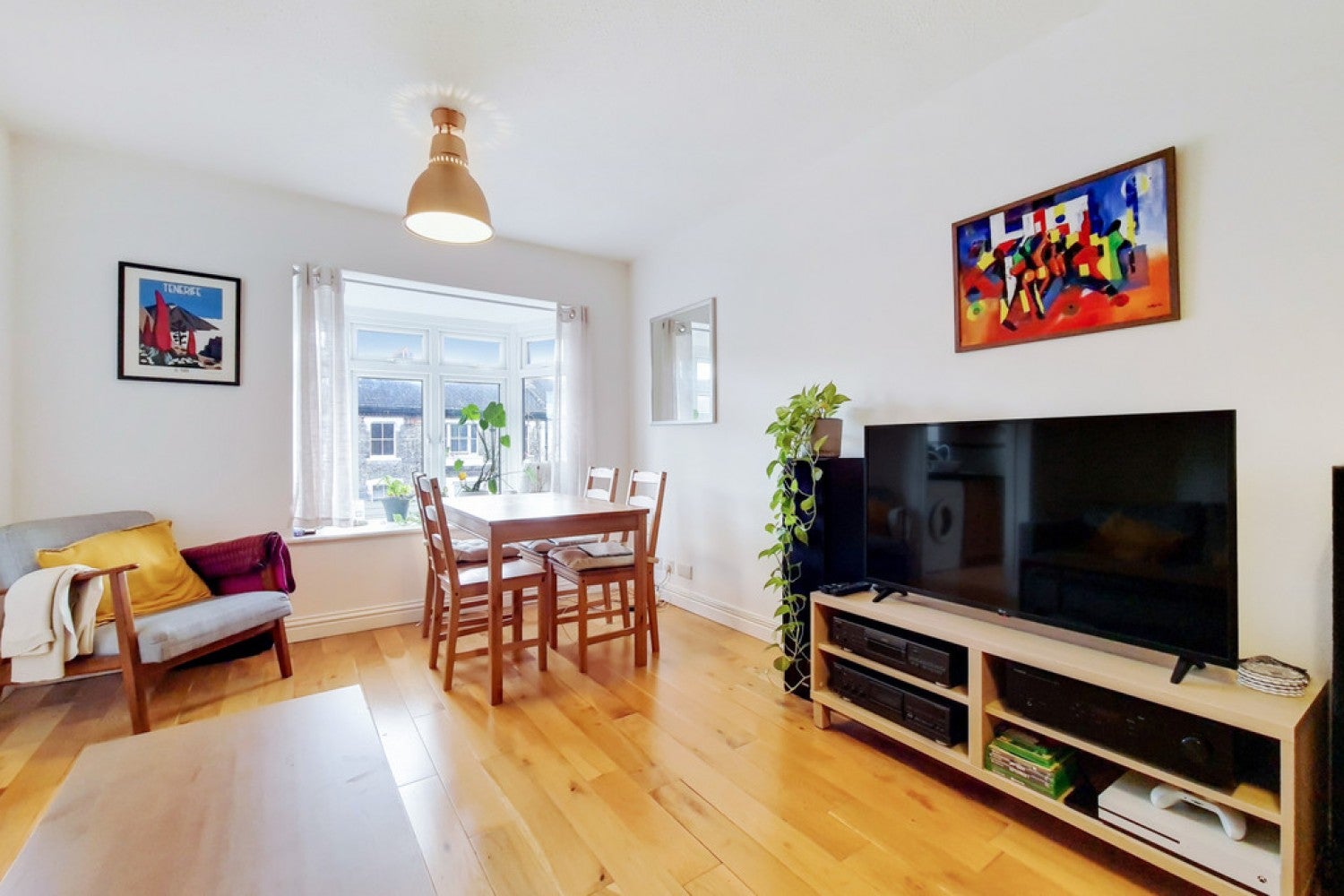 Flat Carberry Road in Greater London